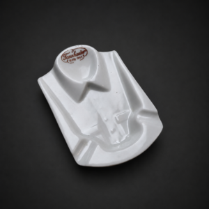 Cenicero publicitario Tannhäuser de porcelana, ca. 1950.