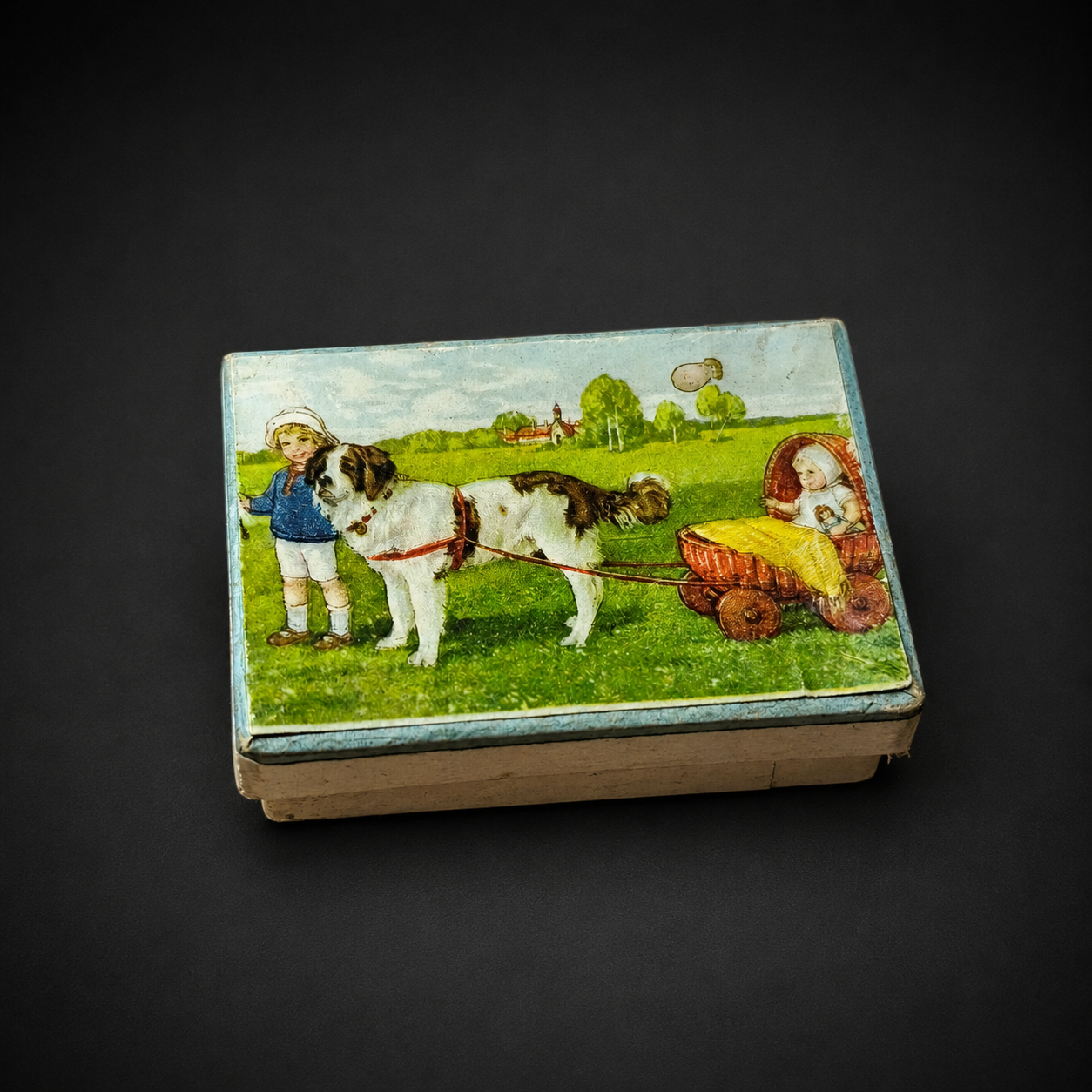 Rosario en caja litografiada infantil, ca. 1900. Rosario en caja litografiada infantil, ca. 1900.
