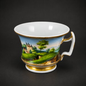 Taza francesa pintada a mano con paisaje, ca. 1880.