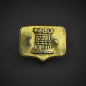 Piocha de cuello del Arma de Ingenieros, ca. 1950.
